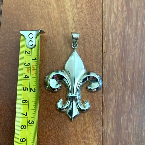 Large Sterling Silver Fleur De Lis Pendant - Picture 3 of 4